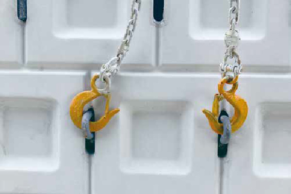 堤脚保護ブロック 表面吊状況