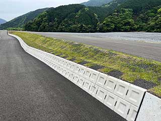 ディークガード 堤脚保護 設置後の様子