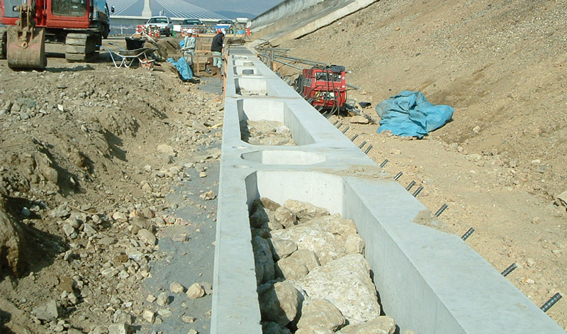 クレーバベース 高潮堤防用